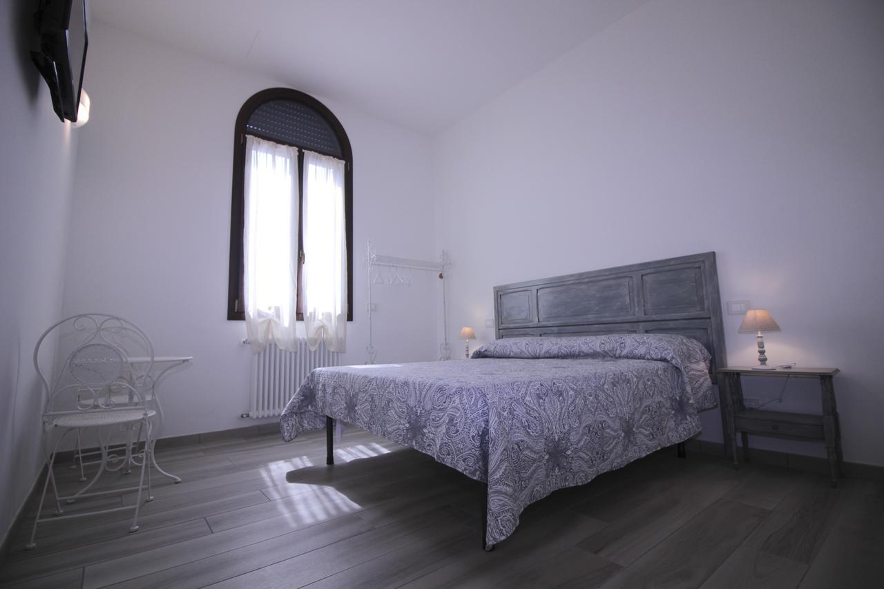 Alloggio I Grifoni Ferrara Exterior foto